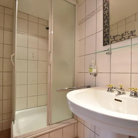 Quaint In With Terrace Holiday home Kuchelscheid